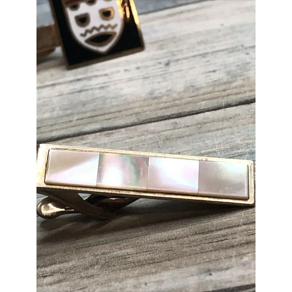 Swank Tie Clip Set Tribal Mask primitive lot of 2‎ unbranded Mother of Pearl